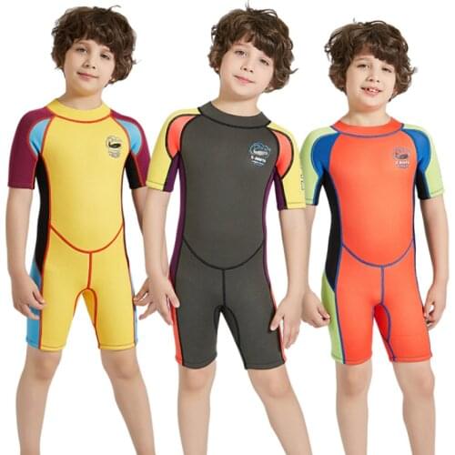 2019 Children for Boys Diving Suit Kids 2.5MM Neoprene Wetsuit Keep Warm One-piece Short Sleeves UV protection Swimwear