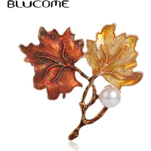 Blucome High Quality Cubic Zircon Maple Leaf Brooch Luxury Copper Peral Leaves Brooch for Women Wedding Party Brooches