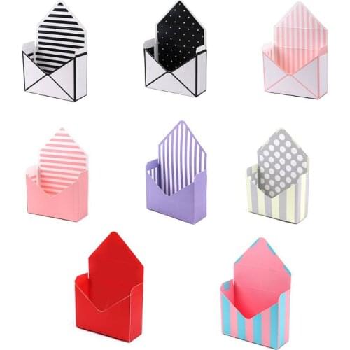Creative Envelope Fold Flower Storage Box Wedding Engagement Party Decor Polka Dot Stripes Printed Paperboard Packaging Wrapping