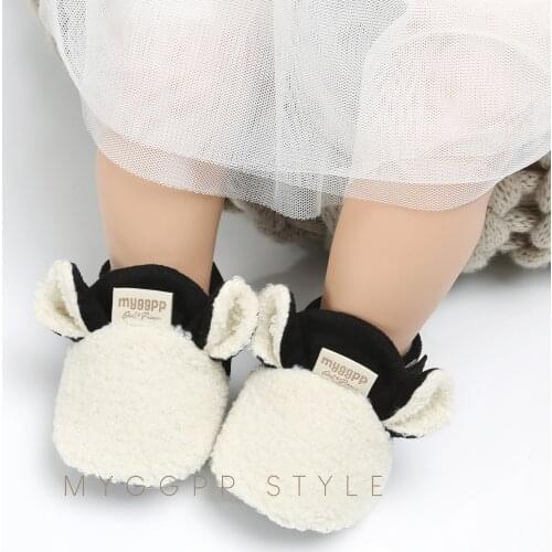 Winter cute cartoon male and female baby newborn baby toddler crawling shoes baby cotton shoes warm shoes Velcro shoes soft sole
