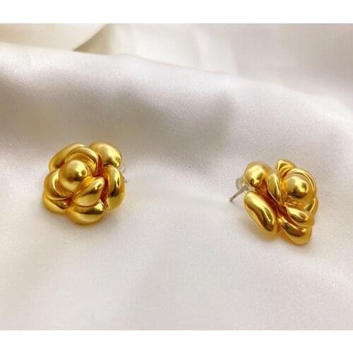 Japan and South Koreas new camellia earrings female copper earrings gold original gold fashion earrings