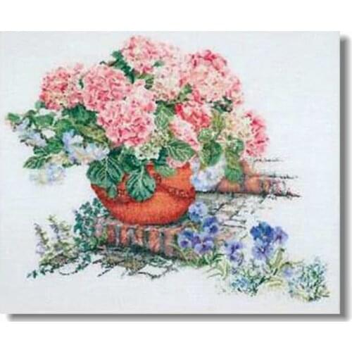 Hydrangea on the steps 63-55 Cross Stitch Set Cross-stitch Kit Embroidery Needlework Craft Packages Cotton Fabric Floss