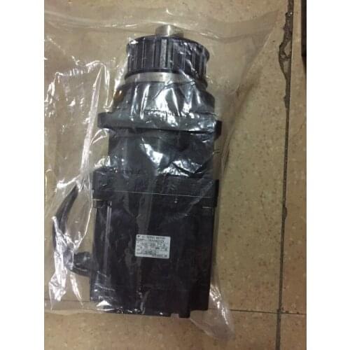 SGMPH-15AAAG121 servo motor , used in good condition . 80% appearance new , good working , free shipping