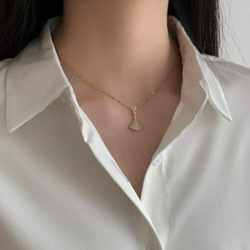 TIMEONLY Japanese Fashion Fan-shaped Titanium Steel Pendant Neckalces Sparkly Rhinestones Small Linked Chain Neckalce for Women