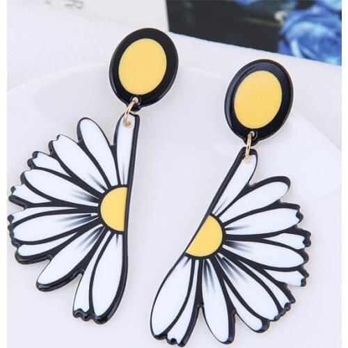 Fashion accessories hanging Big Daisy Flower Earrings For Women Plastic Long Earrings Female Jewelry Brincos