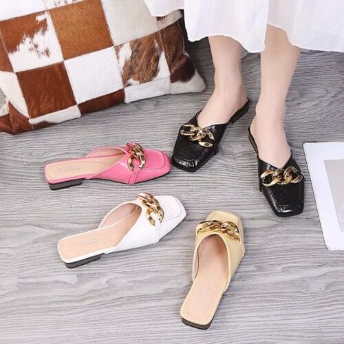 2021 Summer Women Low Heels Mules Slippers Luxury Gold Chain Squared Toes Cute Shoes Ladies Slipper Slip on Woman Slides Sandals