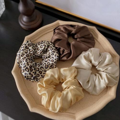 Free Shipping 100% Pure Silk Hair Scrunchies Charm Hair Bands Fashion Ponytail Hair Ties Hair Accessory for Women Girls