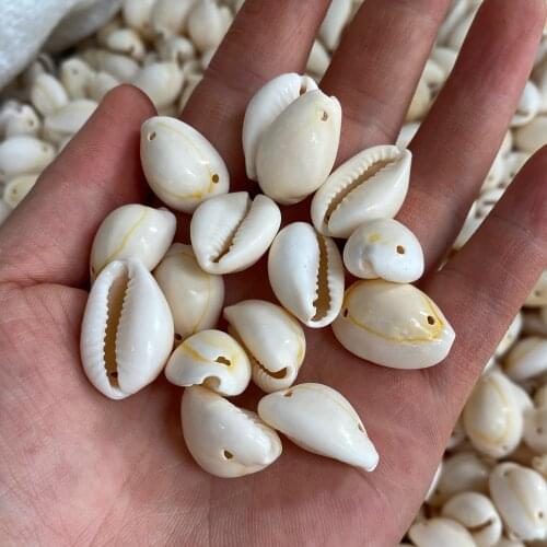 20Pcs White Sea Shell Cowrie Cowry Charm Beads Beach Jewelry Accessories for Women Sea Shells Earrings Bracelet Necklace
