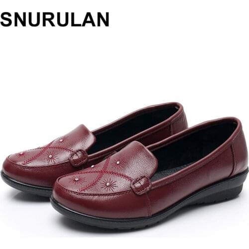 SNURULANLadies genuine leather moccasins shoes women rhinestone sexy brand shoes superstar leather shoes woman leather moccasins