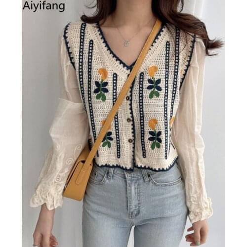 Ladies Vintage Flower Embroidery Knit Blouses Spring Womens V-Neck Long Sleeve Single-breasted Short Shirts Blusas Feminino Tops