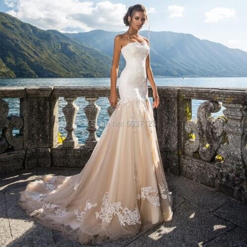 Champagne Mermaid Wedding Dresses Strapless Sleeveless Lace Appliques Vestido De Noiva Lace Up Court Train Robe De Mariee