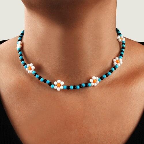 Bohemian Colorful Seed Bead Flower Choker Necklace Statement Short Collar Clavicle Chain Necklace for Women Jewelry