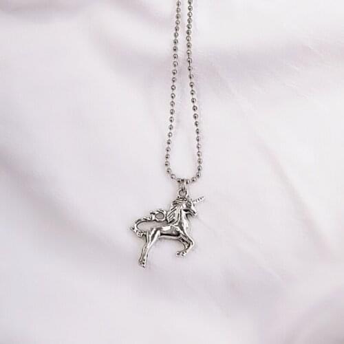 Cute Girls Tiny Unicorn Pendant Necklaces For Women Fashion Unicorn Beads Chain Necklace Female Jewelry Girlfriend Party Gift