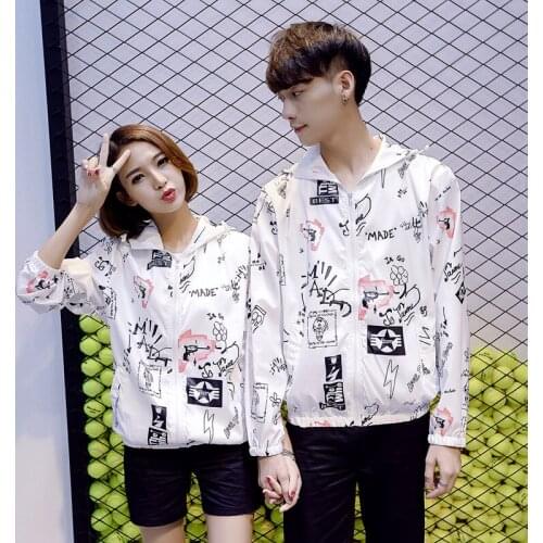 YuWaiJiaRen New Lover Couples Fashion Jacket Thin Hoodied Harajuku Windbreaker Men and Women Red White Graffiti Print Coat