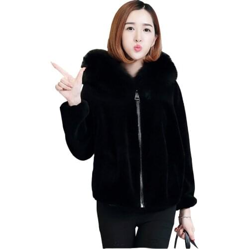 Special Offer Imitation Sheep Shearing Hooded Coat Womens Short New Winter Imitation Fox Fur Collar Fur Parker Jacket Female