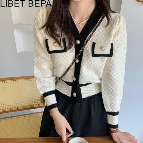 New 2021 Womens Autumn Winter Sweaters V-Neck Buttons Cardigans Knitwear Fashionable Vintage Elegant Wild Lady Tops SWC1390JX