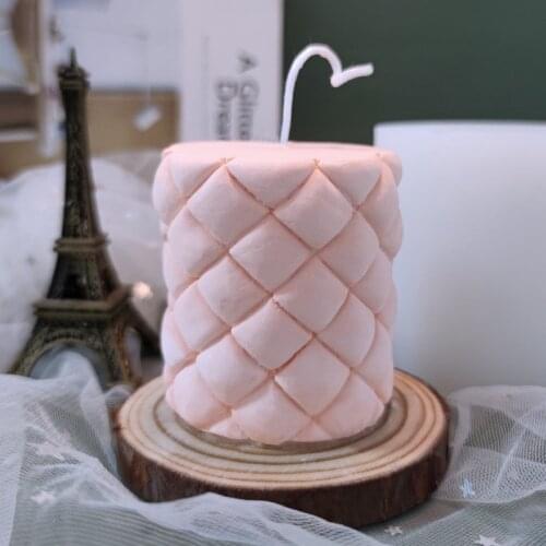 Diamond Pattern Cylinder Scented Candle Silicone Mold for Candle Making DIY Plaster Mold