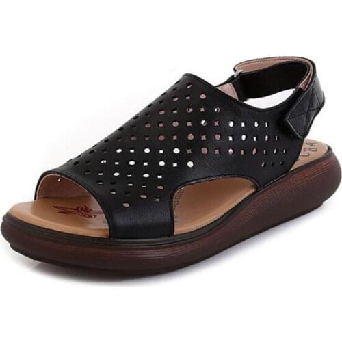 2021 High-quality Soft Cowhide Hollow Hole Hole Shoes Woman Sandals Large Size Open Toe Platform Increase Sandals Casual Sandals