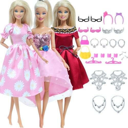 Fashion Wedding Party Dress Evening Gown Plastic Necklaces Crowns Bags Glasses Accessories Clothes for Barbie Doll DIY House Toy