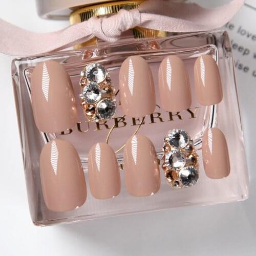 24 Pcs Nude Color nail tips Women Wearable Fake press on Nails with Diamond Short Round Full Cover artificial nails with Glue