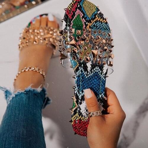 2020 Womens summer Flat slippers Sexy Fashion Roman Style Rivets Snakeskin Outdoor Slippers Plus Size 35-43 Beach slippers