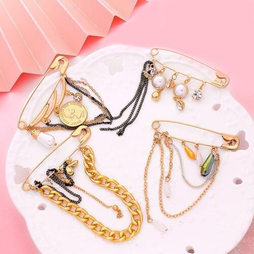 Metal Chain series Safety Pin Brooch Butterfly Coin Bow Flower Honeybee Pearl Tassel Chain Broches Brooches Pin Women Jewelry
