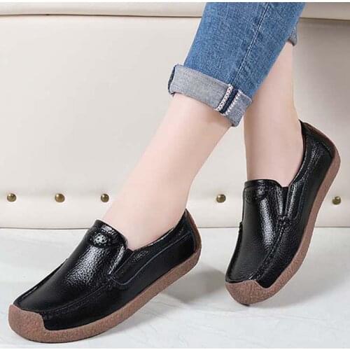 Women Sneakers Girls Casual Walking Shoes Moccasin Woman Nursing Comfortable Slip On White Flats Shoes Zapatos Tenis Feminino