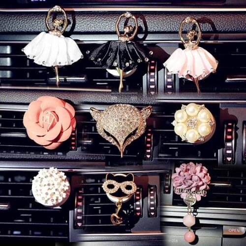 Fashion Boutique Car Air Outlet Perfume Adornment Trendy Womens Car Air Conditioner Air Outlet Clip Car Interior Jewelry Balm