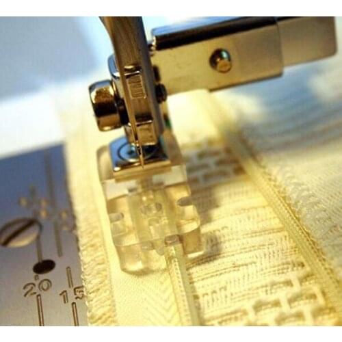 Low Shank Invisible Zipper Foot (Adjustable) 941100000