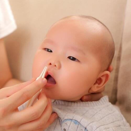 Newborn Baby Cleaning Tweezer Plastic Durable Baby Nose Ear Navel Cleaning Remover Tweezer Clip Tool