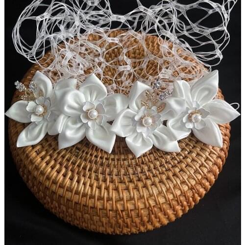 White Bridal Headband Veil Bridal Pearls Floral Birdcage Big Mesh Fishnet Veil for Woman Charming Wedding Accessories Veils 2021