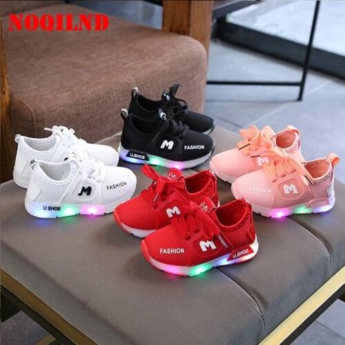 Childrens Led Sneakers Girls Glowing Kids Shoes for Boys Luminous Girls Sneakers Baby Kid Shoes with Backlight Sole Size 21-30