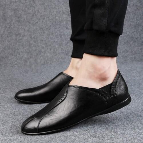 2021 Mens Genuine Leather Loafers Moccasins Breathable Slip on Black Loafers Mens Comfortable Flats Male Driving Shoes
