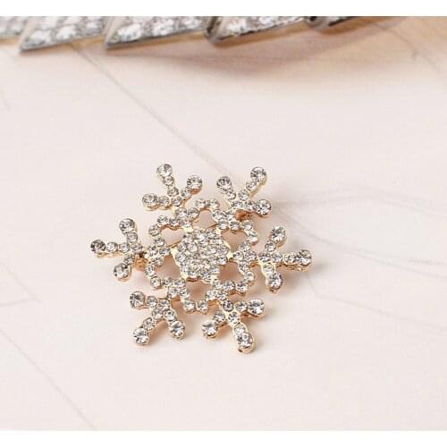 New Fashion Vintage Fashion Full of Brooch Pin Crystal Big Winter Snow Theme Christmas Snowflake Brooches For Women Jewelry