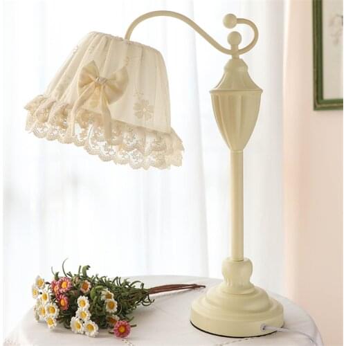 European Teen Princess Table Lamps Fabric Lace Girl American Kids Room Bedroom Bedside Desk Lights Living Room Deco Fixtures