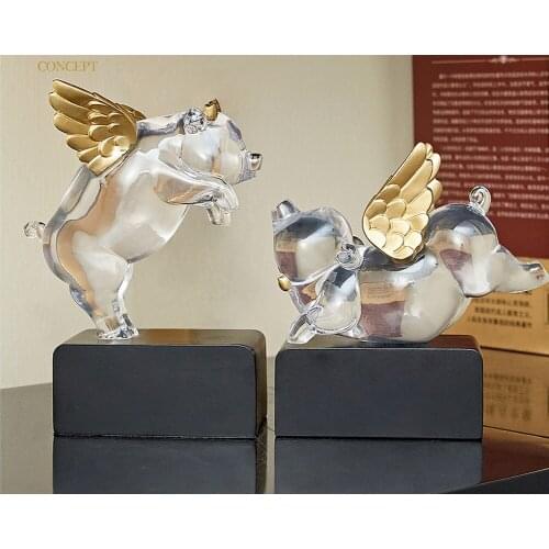 European Home Furnishing Resin Decoration Hall Model Room Decoration Transparent Resin Golden Wings Flying Pig Decoration Gift