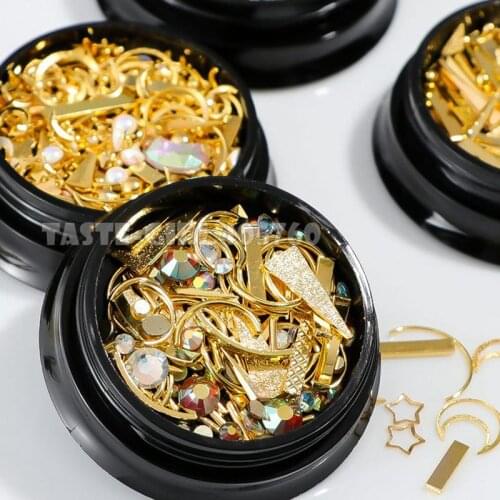 1 Jar Mix Various Shapes Moon Star Metal Studs Rivet Bars Stripes Frame Caviar White Flower Nail Art Alloy Rhinestones Decals F