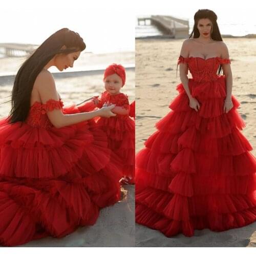 Sexy Red Prom Dresses Off Shoulder Tiered Ruffles Formal Evening Gowns Floor Length Runway Fashion Plus Size Party Dress