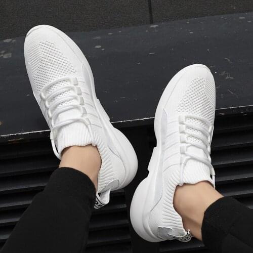 Mens shoes solid color wild flat tide sneakers casual 2020 new flying woven mesh soft bottom sneakers running shoes