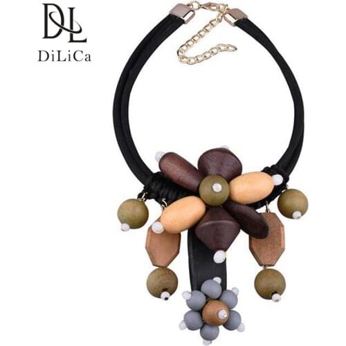 DiLiCa Vintage Wooden Necklace Women Charms Choker Necklaces Pendants Female Boho Maxi Necklace Jewelry Tijdens ketting