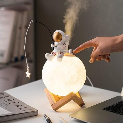 Astronaut Moon Night Light Astronaut Humidifier Creative Desktop Decoration Modern Home Decor Gift Bedroom Office Decoration