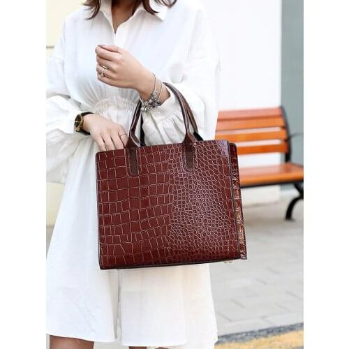 YILIAN Crocodile Print Handbag for Women 2021 New large capacity retro embossed trend one shoulder crossbody bag