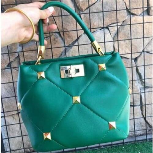 2021 Fashion Designer Bucket Bag Women High Quality Genuine Leather Shoulder Bag Crossbody Bag Lady Luxury Rivet Handbag