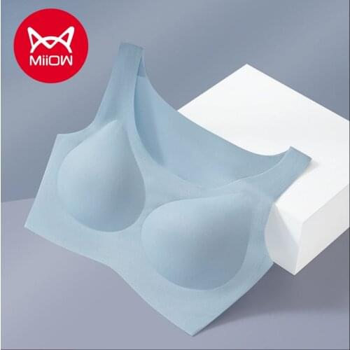 MiiOW Traceless Bras for Women with No Underwire, Gather Together A Beautiful Vest Style Sports Thin Sleep Seamless Bra