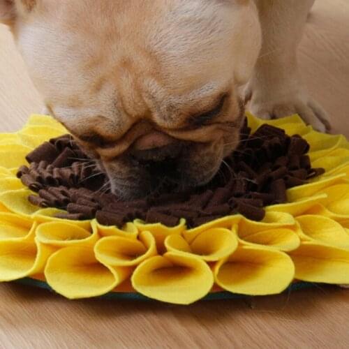 A Pet Dog Snuffle Mat Pet Training Blanket Sunflower Pads Dog Mat Relieve Stress Nosework Puzzle Toy Pet Nose Pad