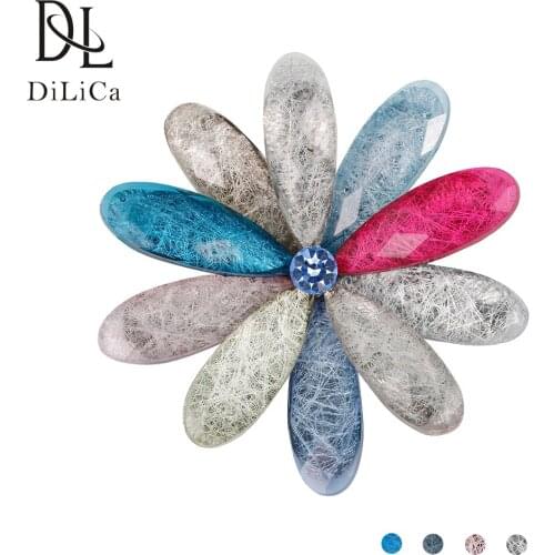 DiLiCa Elegant Womens Flower Brooch Pins Colorful Scarf Buckle Acrylic Crystal Clip Up Jewelry Pin for Brooches broszka
