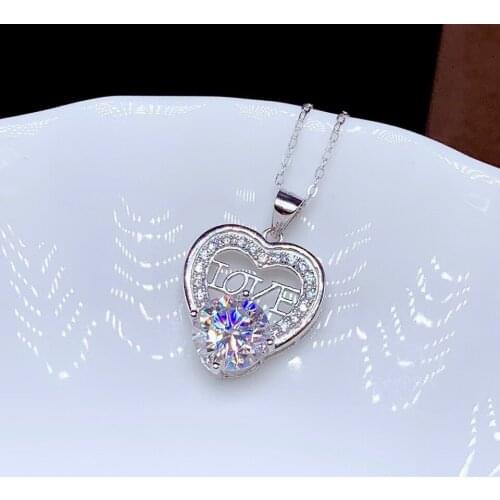 Heart shape with LOVE words style crackling moissanite pendant of necklace for women silver shiny better than diamond girl gift
