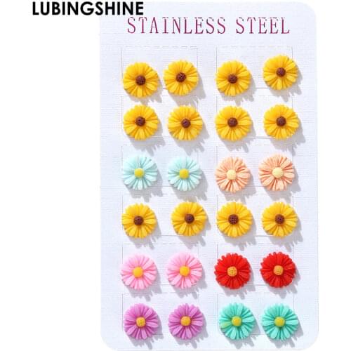 New Fashion Jewelry Elegant Flower Stud Earrings for Women Girl Candy Color Simple Style Daisy Statement Earrings Party Gift