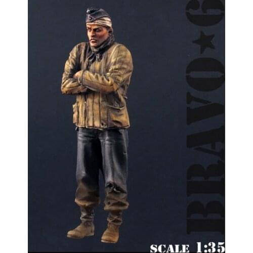 1/35 Scale German Soldier Hands Chest Miniatures WWII Resin Model Kit Figure Free Shipping