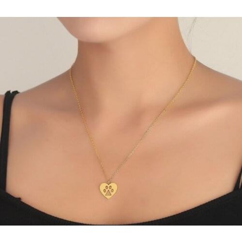 Cute Cutout Puppy Dog Paw Heart Necklaces for Girls Women Cat Paw Pendant Simple Heart Choker Trendy Pet Lovers Jewelry Gift